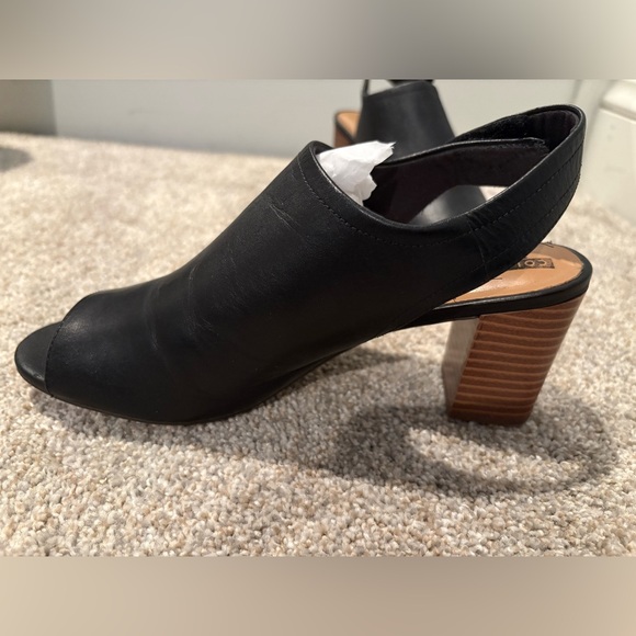 Clarks Collection Leather Block Heel Sandals | Size 7.5 - Picture 6 of 10